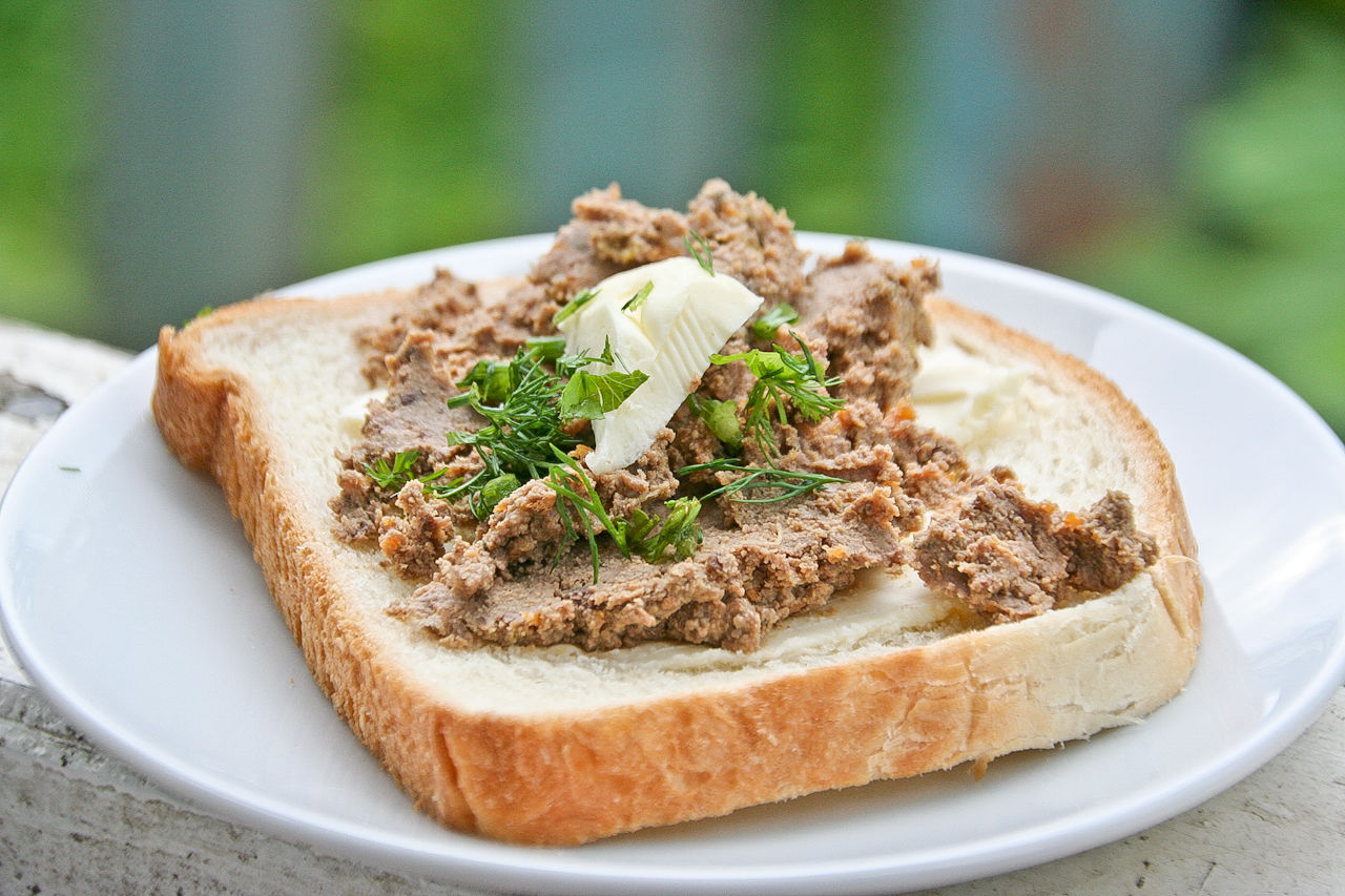 Простой паштет из куриной печенки