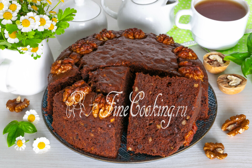 Шоколадный пирог с кабачком и орехами в духовке